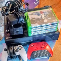 Xbox 1 Series 2 Controllers, 5 Games