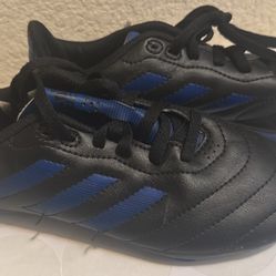 boys Addidas soccer shoes size 2 1/2