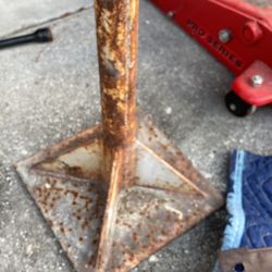 Stopper for package on dirt