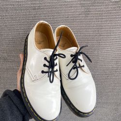 Dr. Martens oxford white