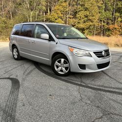 2011 Volkswagen Routan 