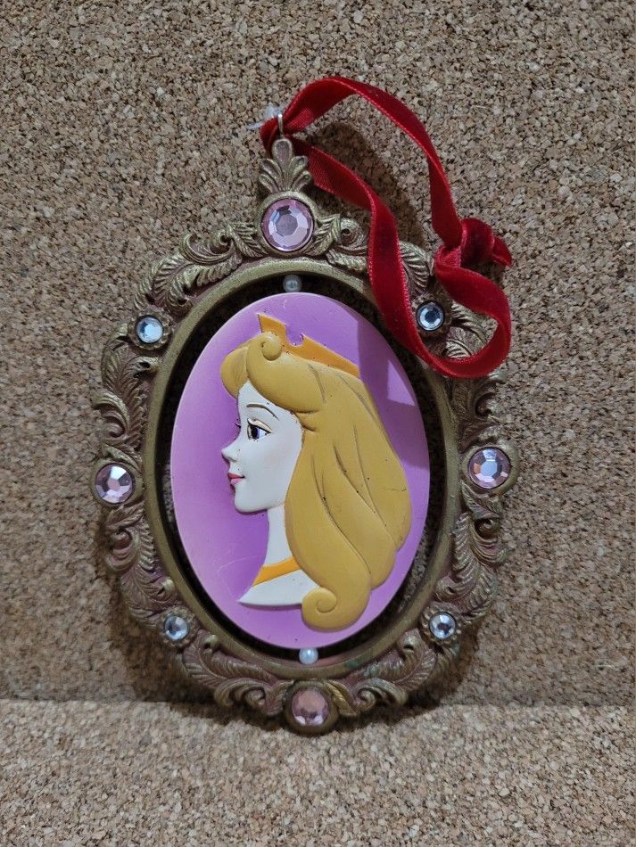 Disney Store Princess Aurora Sleeping Beauty Cameo Spinner Sketchbook Ornament.