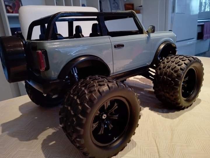 Custom 1:10 4x4 Bronco RC.