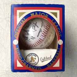 Vtg 1982 Oakland Athletics Official MLB Autographed Baseball