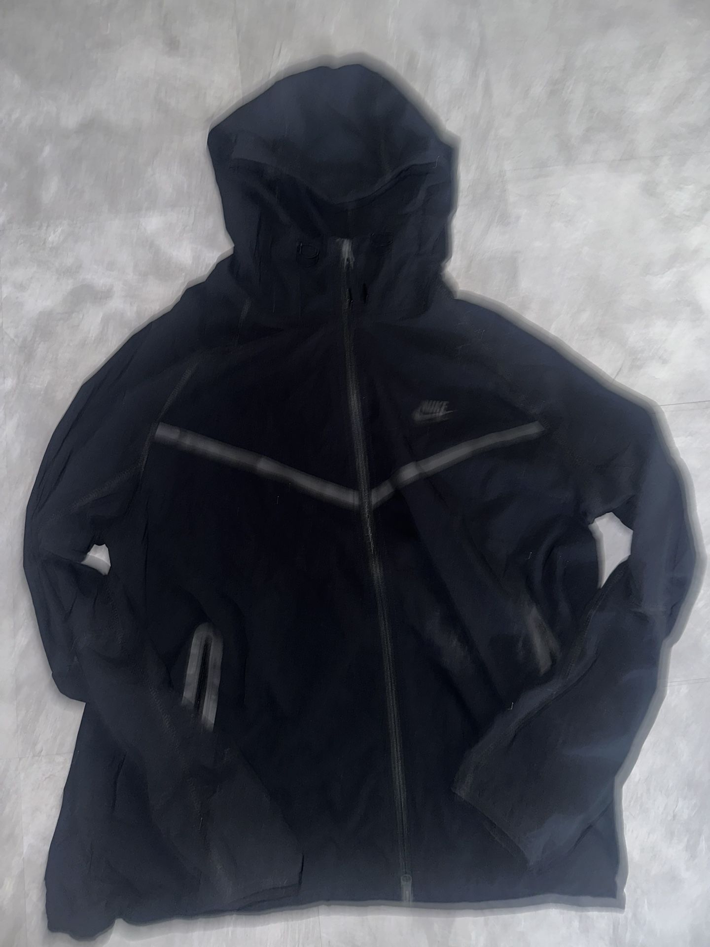 size Large nike tech windbreaker $60 Damn near new