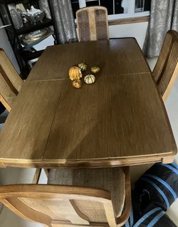 Dining Room Oak Table And 6 Chairs