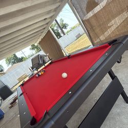 7ft Go Sports Pool Table. 