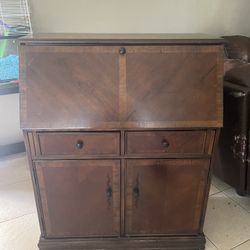 Solid Wood Hutch