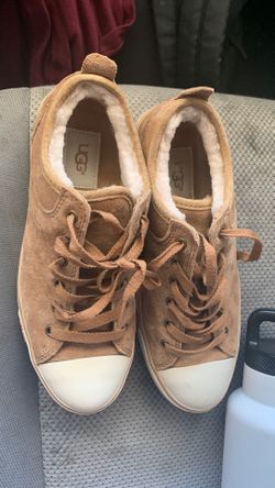 Women’s size 7 UGG shoes