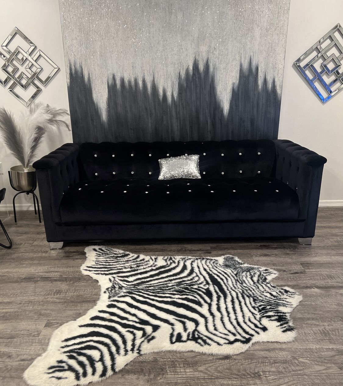 Tufted Sofa Set With Rhinestones