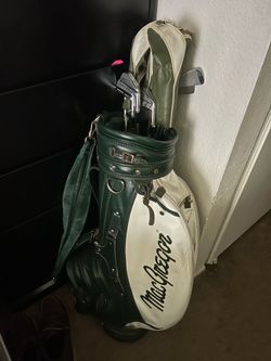 Vintage Golf bag with clubs