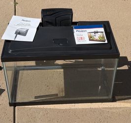 25 gallon aquarium tank.