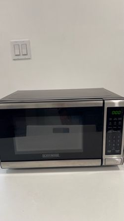BLACK+DECKER Microwave Oven – 700W – Excellent Condition
