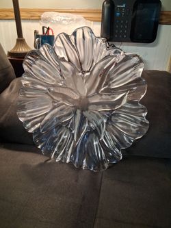 Vintage tulip plate