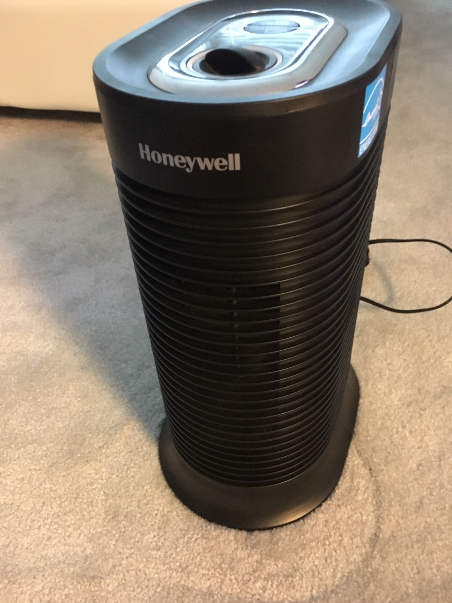 Honeywell True HEPA compact air purifier HPA061