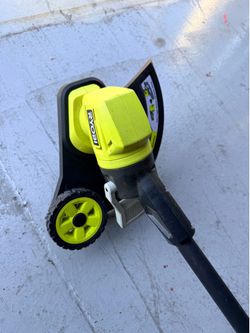 Used like new  conditionRYOBI ONE+ 18V 13 in. Cordless Battery String Trimmer (Tool Only) $40 firm