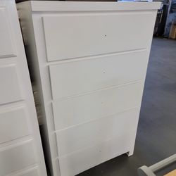 White Solid Wood 5- Drawer Chest