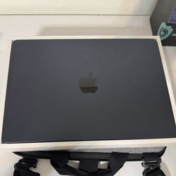 2024 Macbook Air 13 Inch M3 Chip (FIRM PRICE)