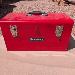 Vintage Husky steel toolbox - great condition.