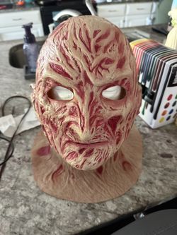 Freddy Kruger A Nightmare On Elm Street Trick or Treat Studios Halloween Mask