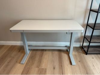 Tresanti Geller 47" Electric Standing Desk - $175 OBO