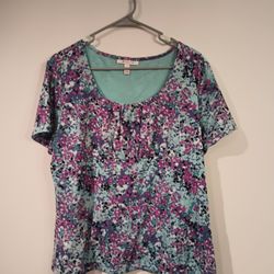 JM Collection women's XL top with a floral pattern and short sleeves