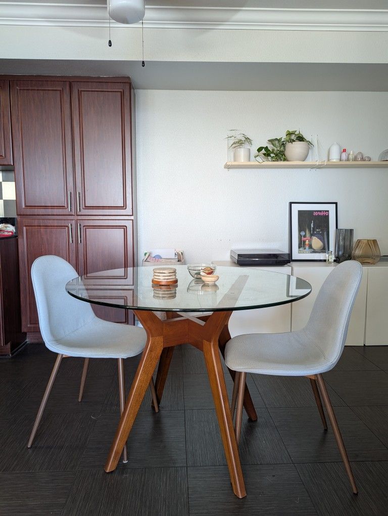 Walnut Round Dining Table (42")