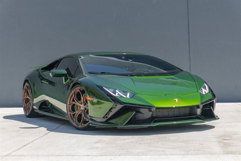 2023 Lamborghini Huracan Tecnica
