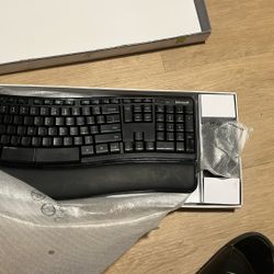 Microsoft Sculpt Comfort Desktop 