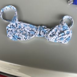 Women’s swimsuit and sports bra