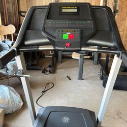 Golds Gym Treadmill 