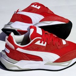 MEN'S SIZE 6 / WOMEN'S SIZE 7.5: PUMA MIRAGE RUNNERS!!