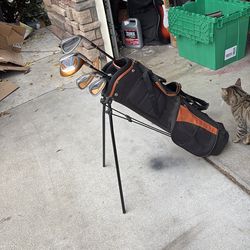 Children golf club very good condition from 7 to 14 years old