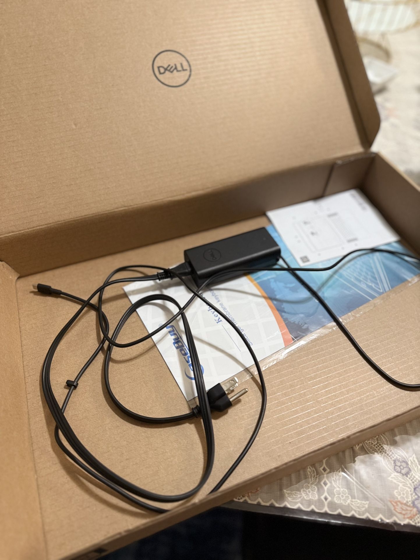 Dell Inspiron 16 2 in 1 – i7 / 16GB / 1TB SSD – 2023 –