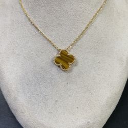 18k Gold Van Cleef  Style Clover Chain 