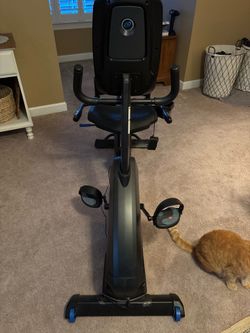 Exercise bike (NAUTILUS R616)