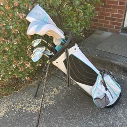 Women’s petite Golf club starter set.