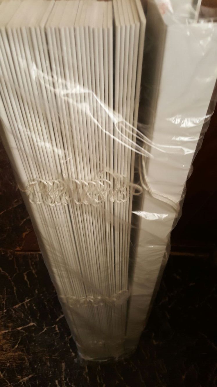 Levelator blinds