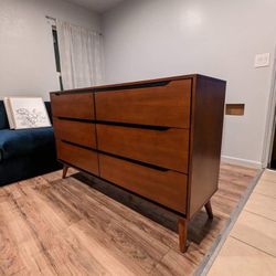 New 58’ Mcm Dresser / Free Delivery 