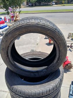 Tire 215/50zr17