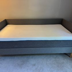 Day bed with Twin Mattress
