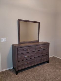 Dresser