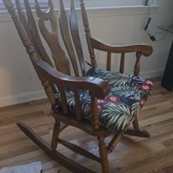 ROCKING CHAIR