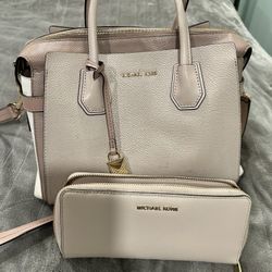 Michael Kors Purse / Wallet 