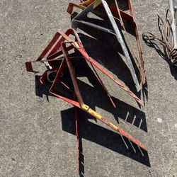 Roof Brackets Construction 