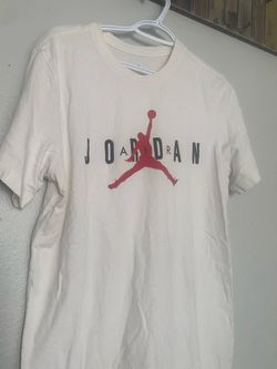 Jordan white T-shirt size Small $5
