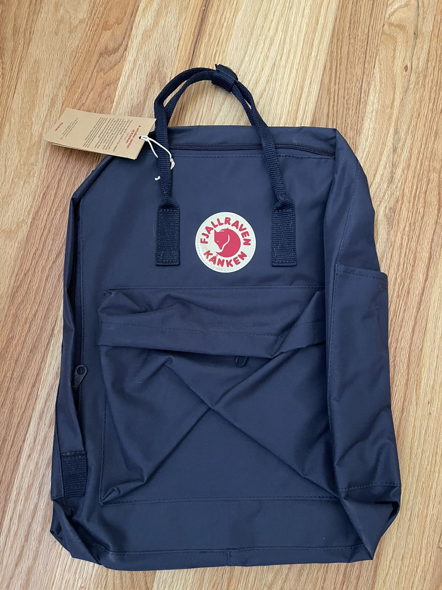 NWT- Fjällräven Unisex 17" Kanken Backpack. 