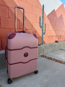 NEW Delsey Paris Chatelet Air 2.0 Medium 26” Spinner Luggage – Pink