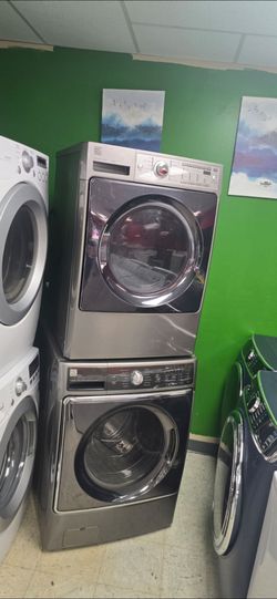 Washer and dryer  stacables kenmore electric