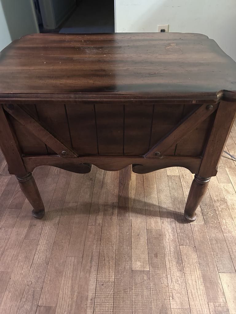 Antique End Table. 